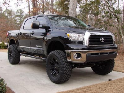 08tundra-003.jpg