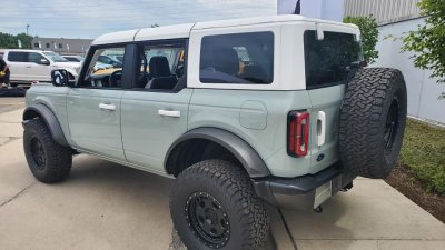 Bronco 4.jpg