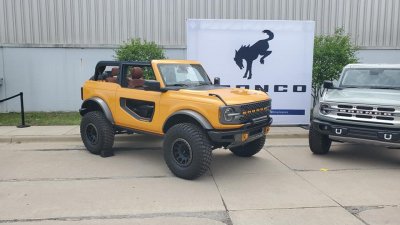 Bronco 1.jpg