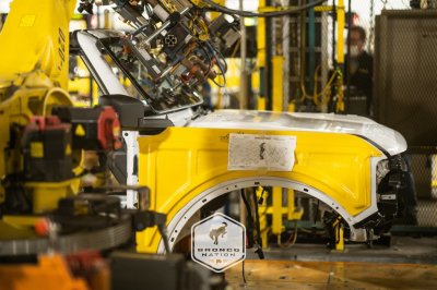 2021 Bronco assembly line plant 27.jpg