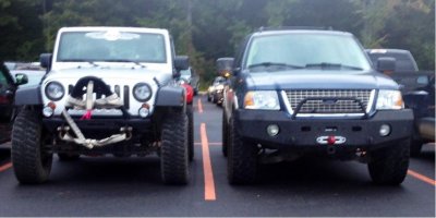 expy_jeep_parkinglot.jpg